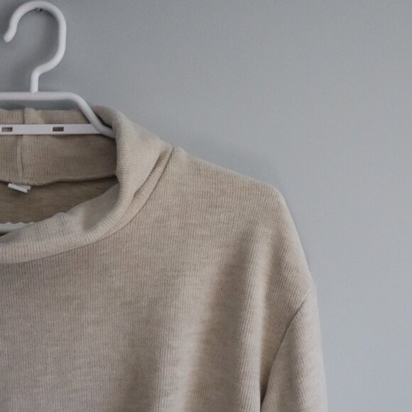 Uniqlo Womens Sz S Cream Ribbed Thermal Fleece Soft Turtleneck Pullover Sweater - Picture 5 of 11